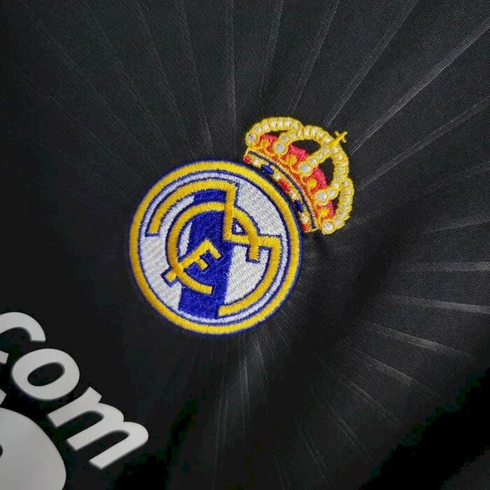 Retro Real Madrid 2010/11 Away Jersey - Image 4