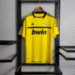 Retro Real Madrid 2011/12 Goalkeeper Jersey
