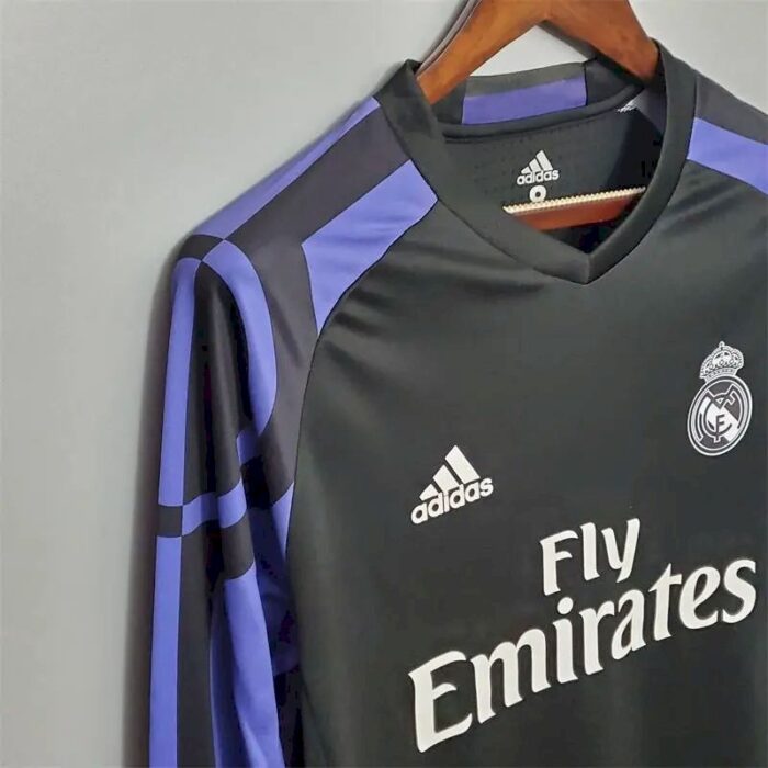 Retro Real Madrid 2015/16 Third Long Sleeve Jersey - Image 3
