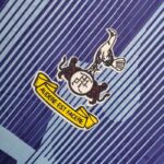 Retro Tottenham Hotspur 1992/94 Third Jersey - Image 5