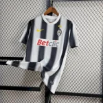 Retro Juventus 2011/12 Home Jersey