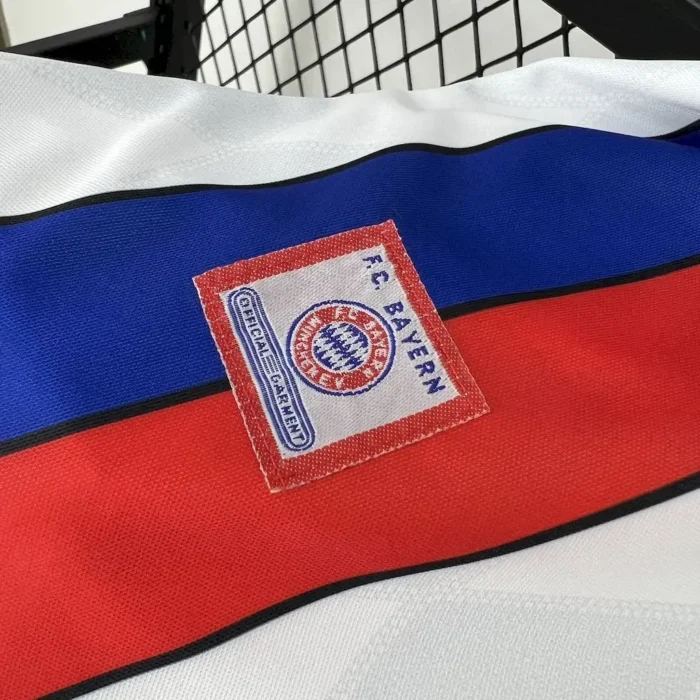 Bayern Munich 1995/96 Away Retro Jersey