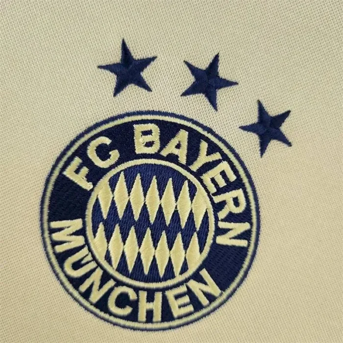 Bayern Munich 2004/05 Away Retro Jersey