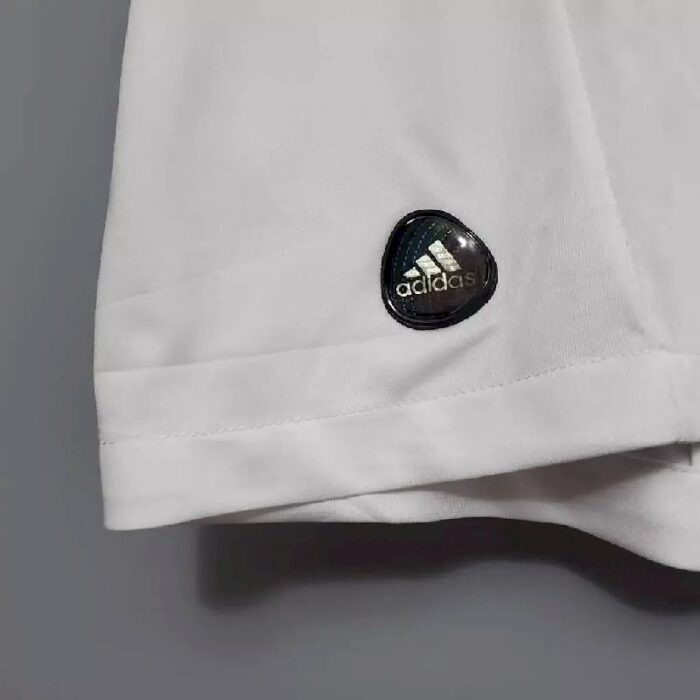 Retro Real Madrid 2011/12 Home Jersey - Image 4