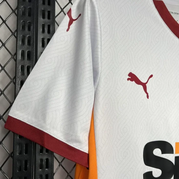 Galatasarays 2024/25 Away Jersey