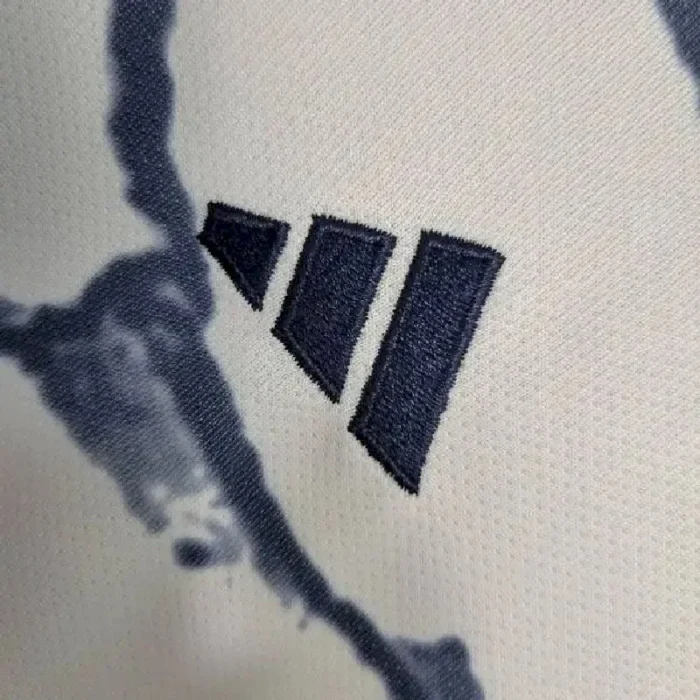 Italy 2023/24 Away Kids Kit
