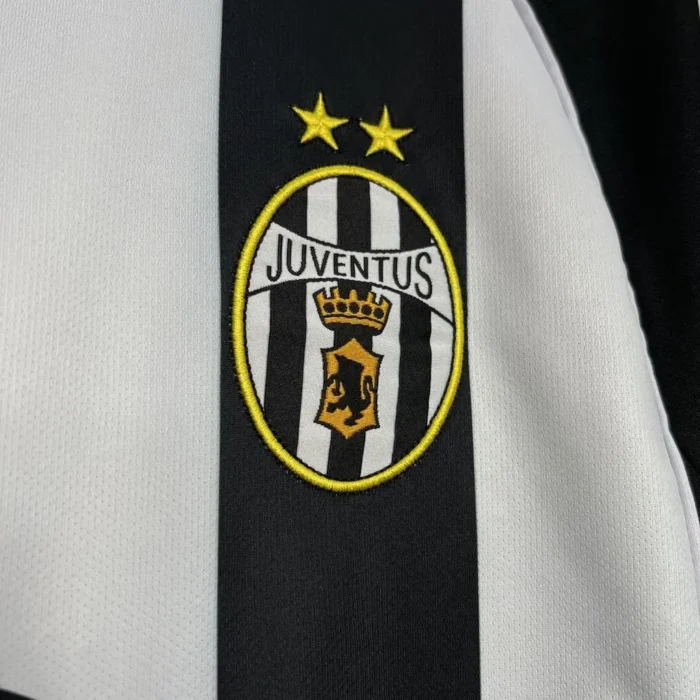 Juventus 2002/03 Home Champions Leagues Retro Jersey