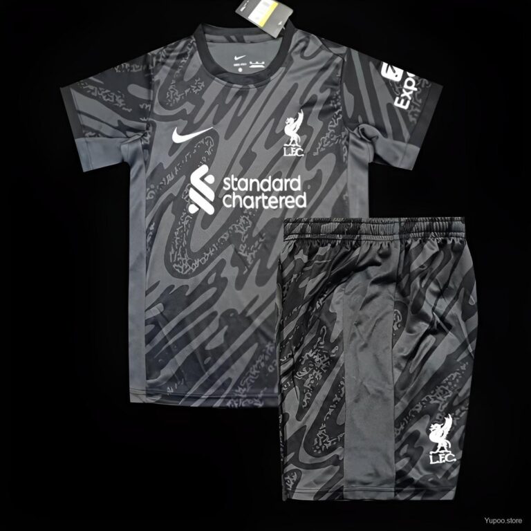 Kids Liverpool 2024/25 Goalkeeper Black Kit