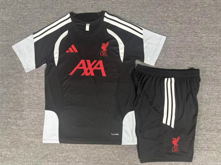 Kids Liverpool 2026/27 Black Training Jersey