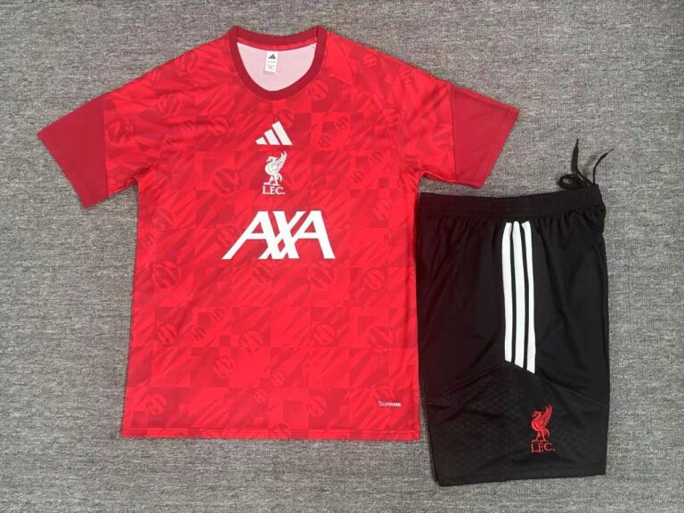 Kids Liverpool 2026/27 Camo Red Training Jersey