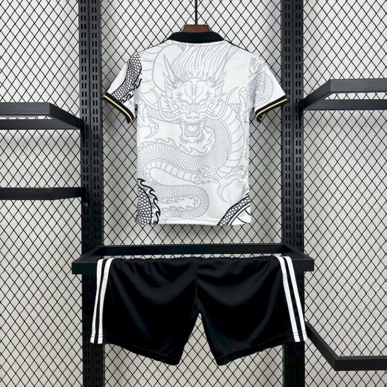 Kids Real Madrid 2025/26 Dragon Kit