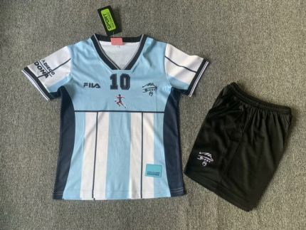 Kids Retro Argentina 2001 Maradona Kit