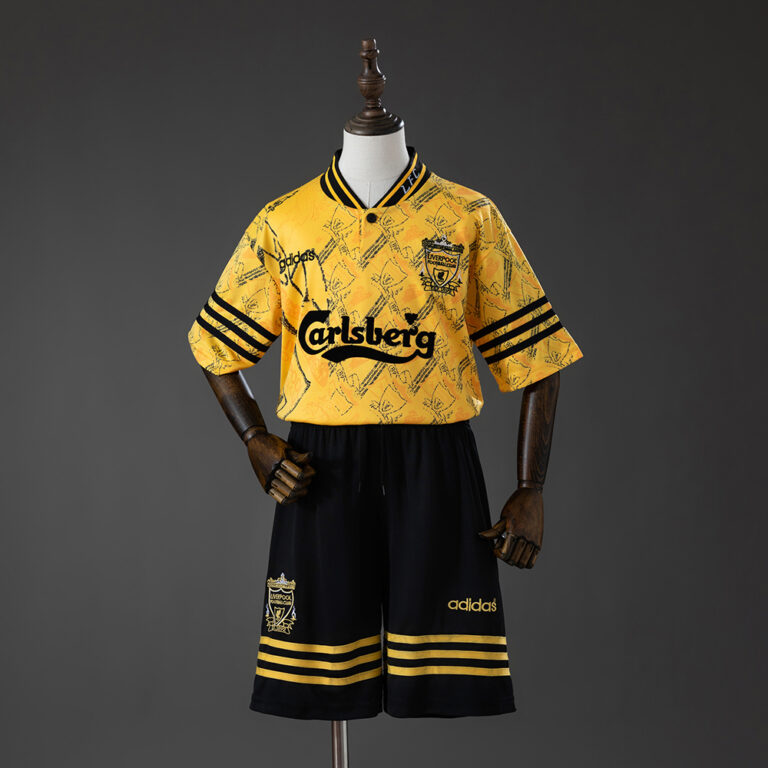 Kids Retro Liverpool 1994/96 Third Kit
