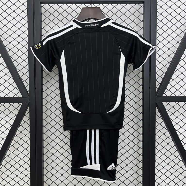 Kids Retro Real Madrid 2006/07 Away black Kit