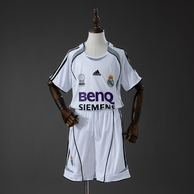 Kids Retro Real Madrid 2006/07 Home Kit
