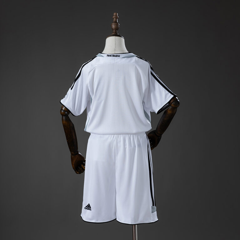 Kids Retro Real Madrid 2006/07 Home Kit
