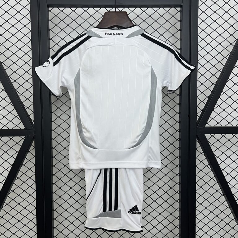 Kids Retro Real Madrid 2006/07 Home white Kit
