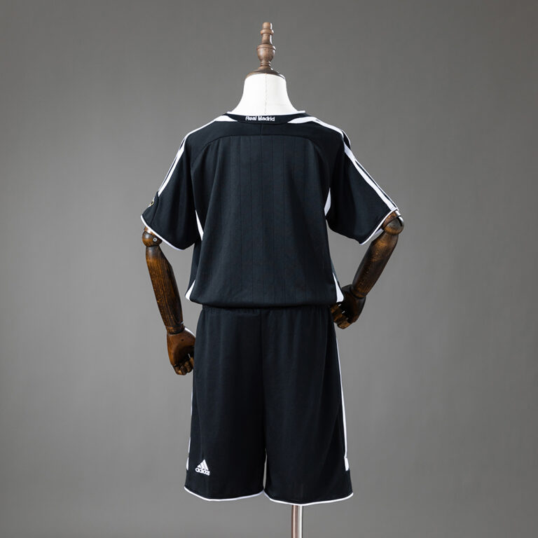 Kids Retro Real Madrid 2006/07 Third Kit