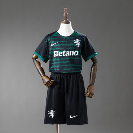Kids Sporting CP 2025/26 Christmas Special Edition Kit