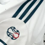 Liverpool 2006/07 Away Retro Jersey