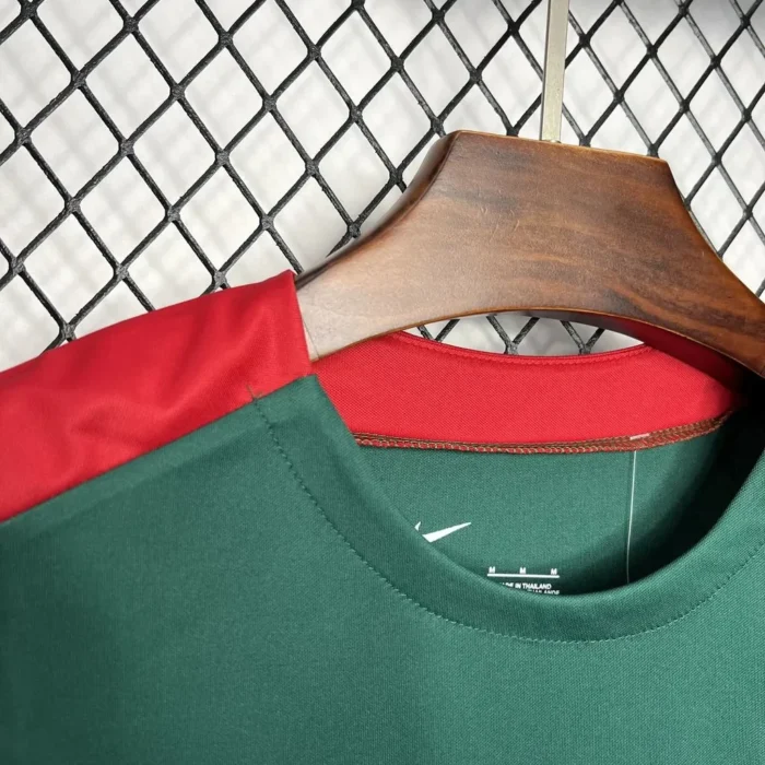 Liverpool 2024/25 Pre-match training dark green Jersey