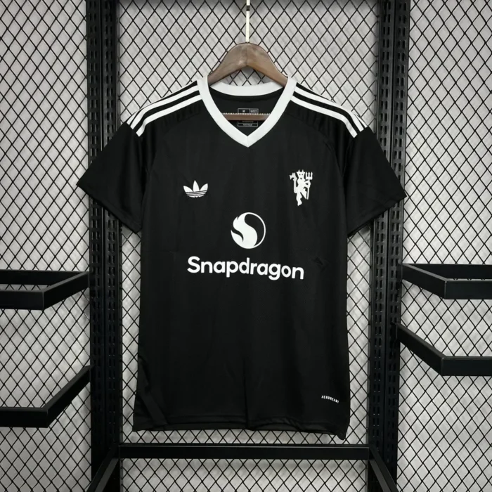 Manchester United 2024/25 Fourth goalkeeper Jersey
