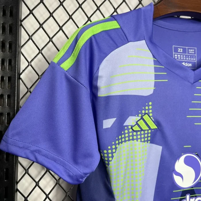 Manchester United 2024/25 Goalkeeper Kids Kit