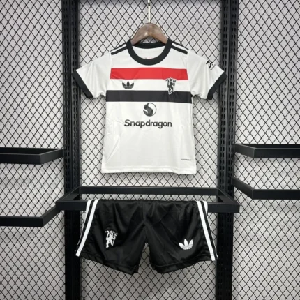 Manchester United 2024/25 Third Kids Kit