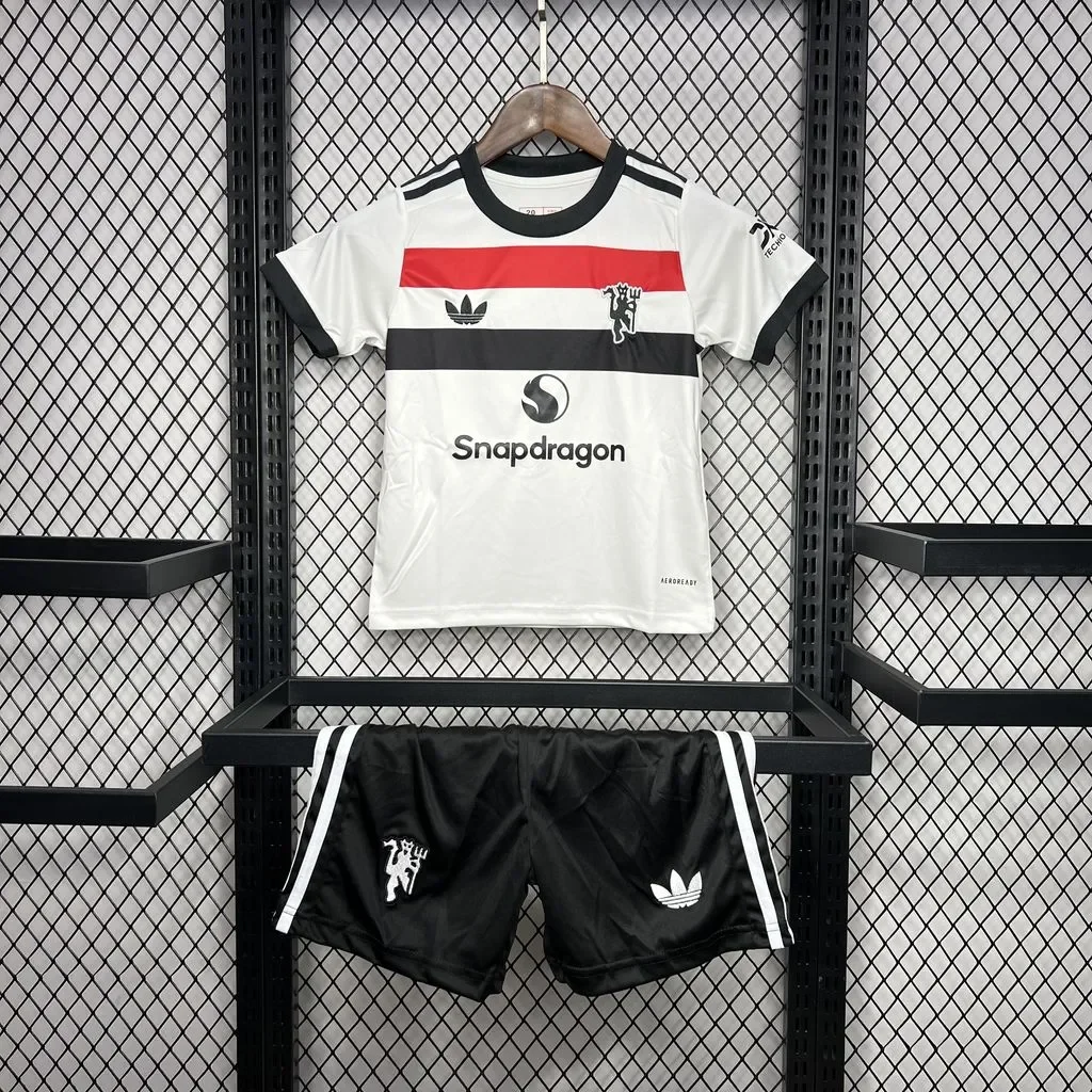 Manchester United 2024/25 Third Kids Kit