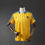 Mens Leeds United F.C. 2025/26 Yellow Special Edition Retro Style Jersey