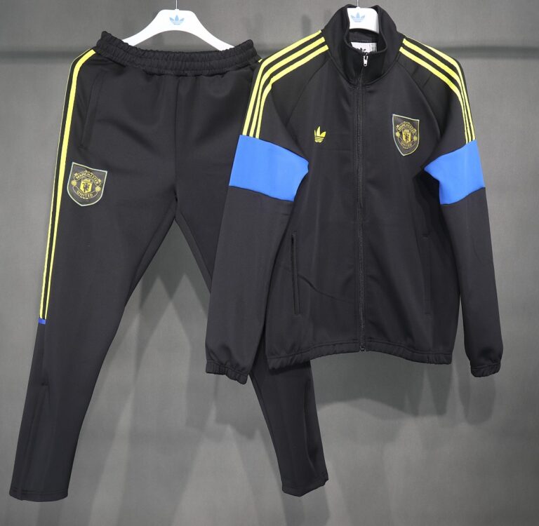 Mens Manchester United 2026/27 Black Tracksuit