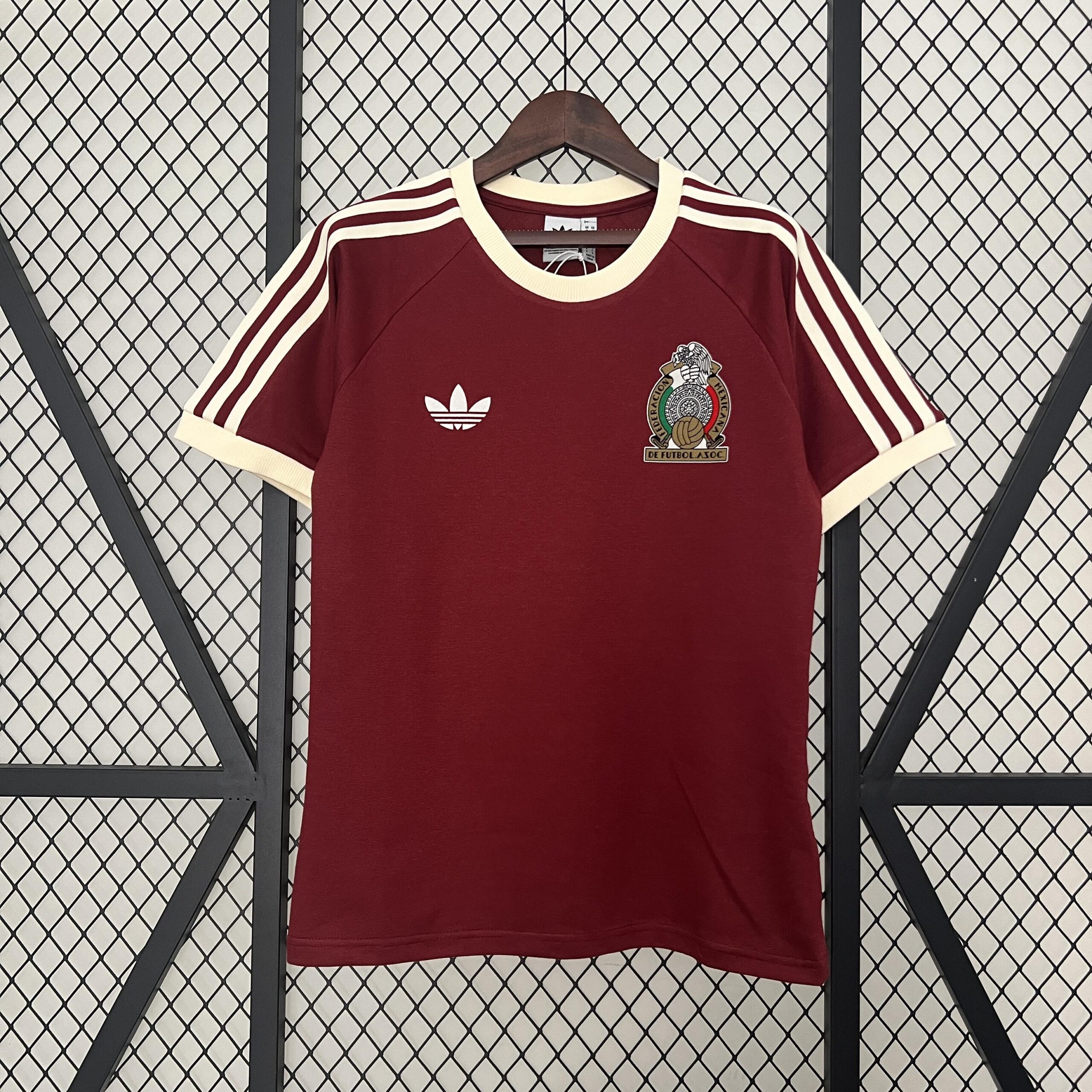 Mens Mexico 2025 Special Edition Red Retro Style Jersey Mens Mexico 2025 Special Edition Red Retro Style Jersey