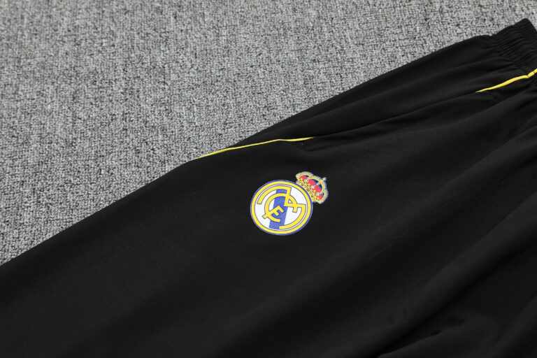 Mens Real Madrid 2026/27 Windbreaker Suit Black Jacket