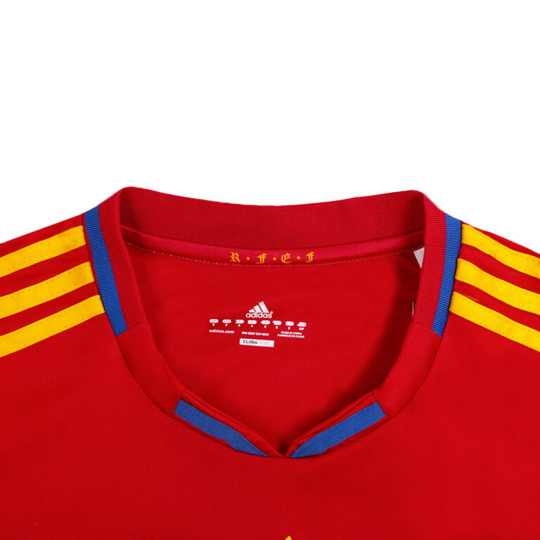Mens Spain Retro Home Jersey – Villa 7