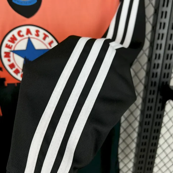 Newcastle United 1996/97 Goalkeeper uniform Long Sleeves Retro Jersey