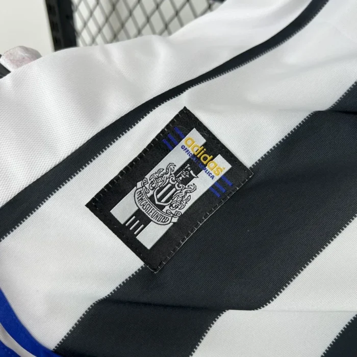 Newcastle United 1999/00 Home Retro Jersey