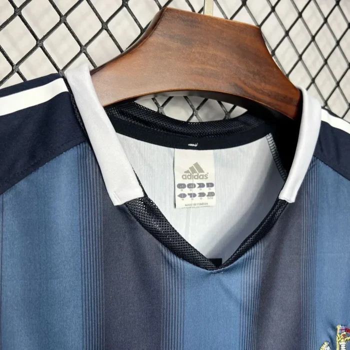 Newcastle United 2004/06 Away Retro Jersey