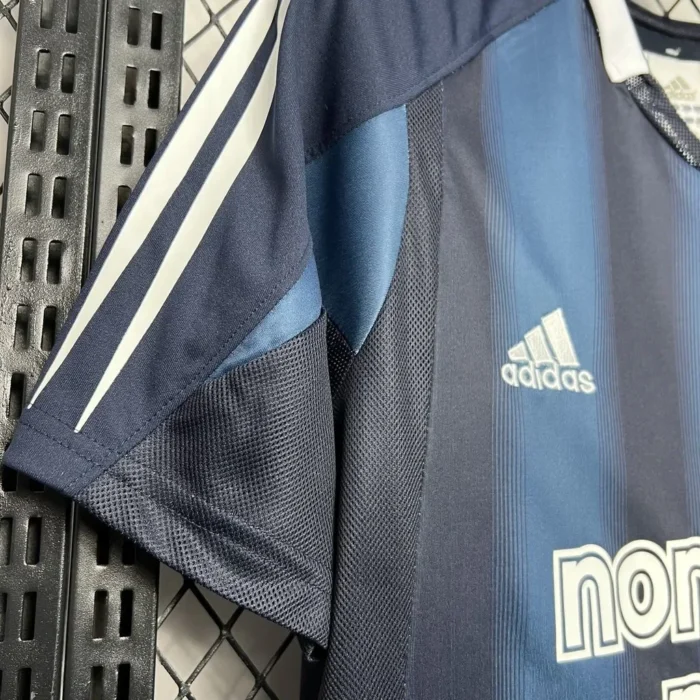 Newcastle United 2004/06 Away Retro Jersey
