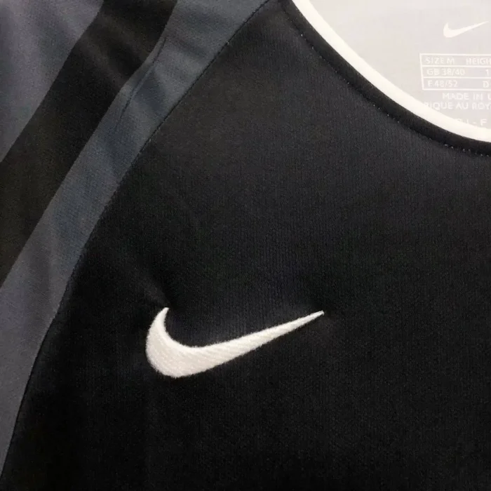 Paris Saint-Germain 2001-2002 Third Retro Jersey