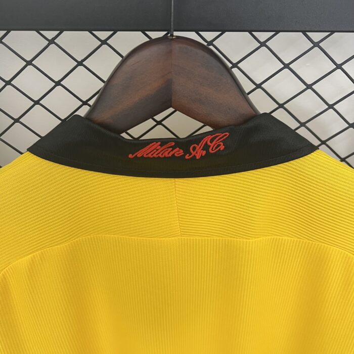 Retro AC Milan 1999/00 Away Jersey