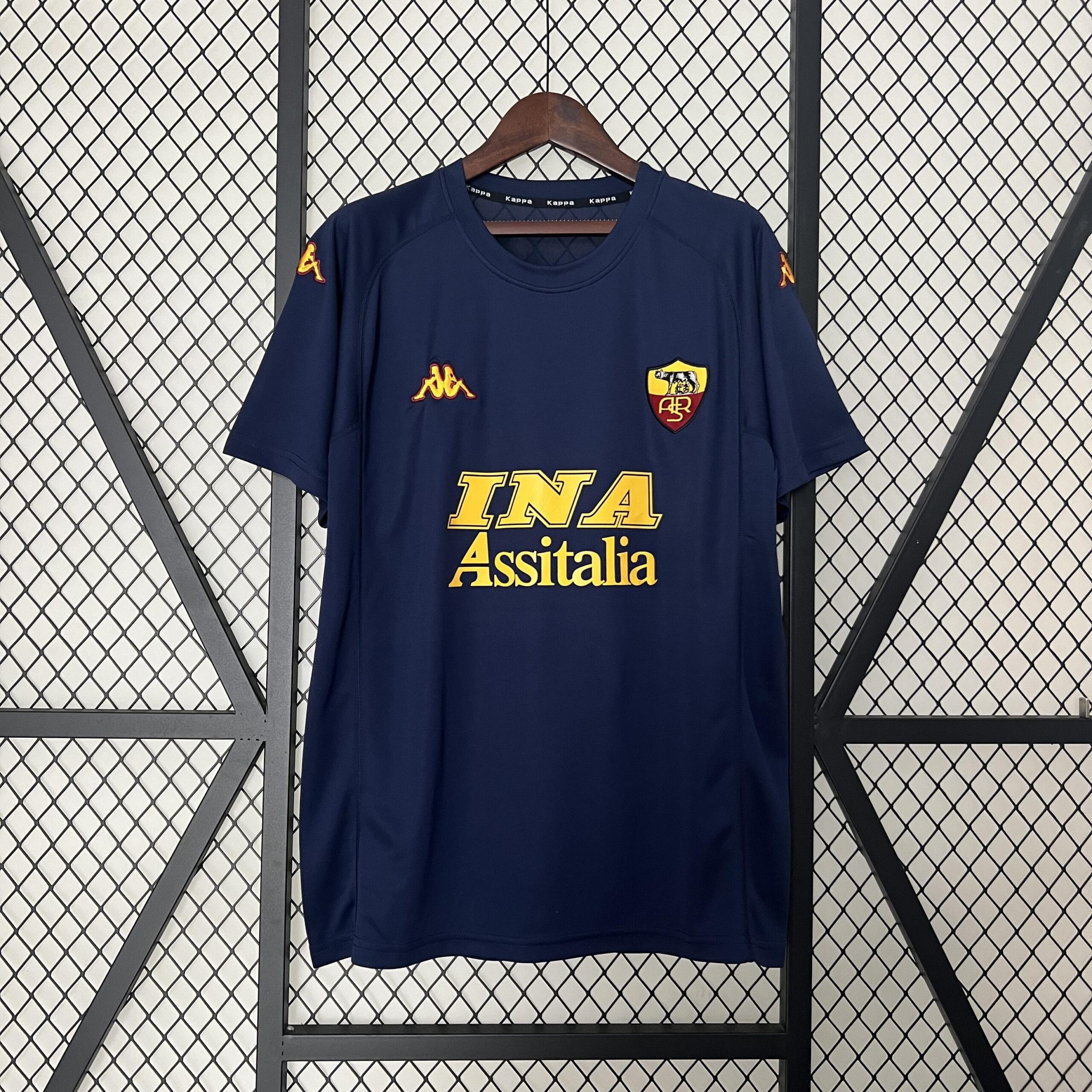 Retro AS Roma 2000/01 Third Jersey Retro AS Roma 2000/01 Third Jersey