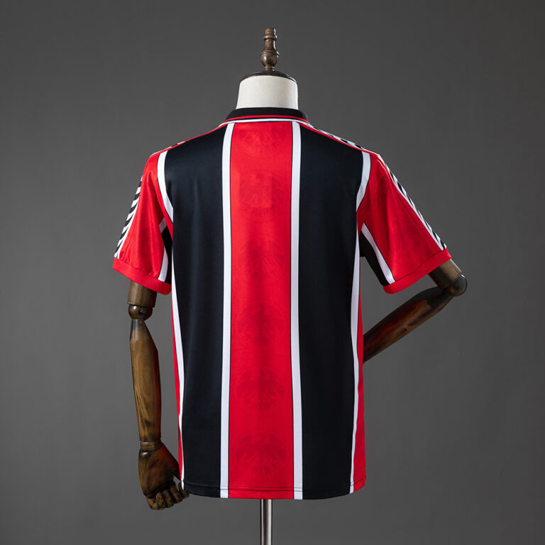 Retro Eintracht Frankfurt 1996/97 Home Jersey