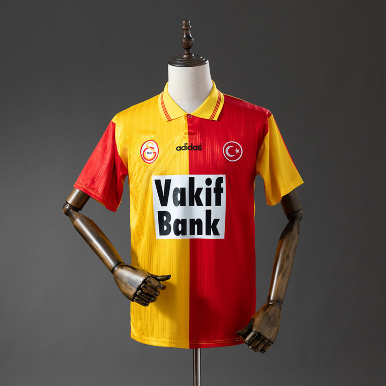 Retro Galatasaray 1996/97 Home Jersey
