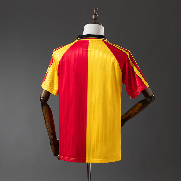 Retro Galatasaray 1997/98 Home Jersey