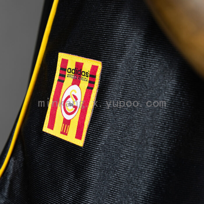 Retro Galatasaray 1999/00 Third Jersey
