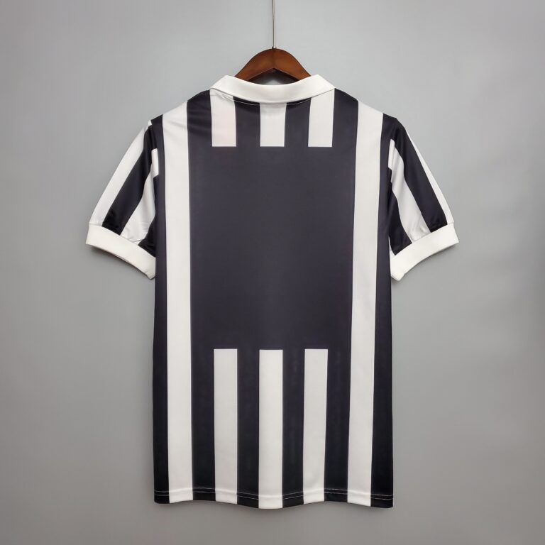 Retro Juventus 1982/84 Home Jersey