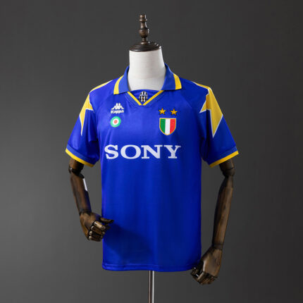 Retro Juventus 1995/97 Away Jersey