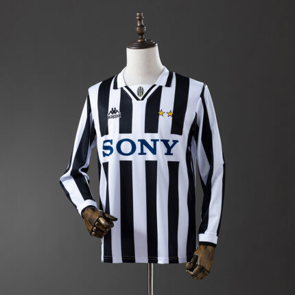 Retro Juventus 1995/97 Home Long Sleeve Jersey