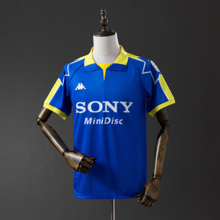 Retro Juventus 1997/99 Away Jersey