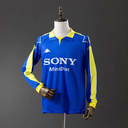 Retro Juventus 1997/99 Away Long Sleeve Jersey